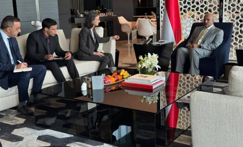 السفيرة الفرنسية تُشيد بجهود الاستقرار في الساحل الغربي اليمني خلال لقائها بطارق صالح 1 IMG-20250920-WA0006-780x470