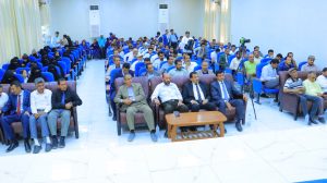 تكريم 83 موظفاً وعاملاً بجامعة إقليم سبأ في عيد العمال العالمي 4 IMG 20260513 WA0085